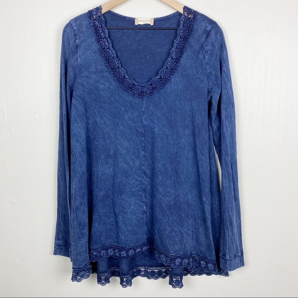 Altar'd State‎ Long Sleeve V-Neck Ruffle Crochet Hem Knit Tunic Top Hi Low Sz S